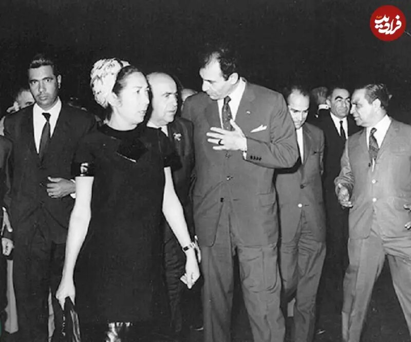 هویدا به همراه همسرش و اردشیر زاهدی در یک مراسم